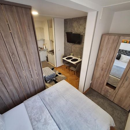 Dado Apartman Appartement Kraljevo Buitenkant foto